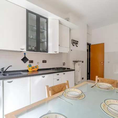 Апартаменты Castelletto Roomy & Functional Flat *