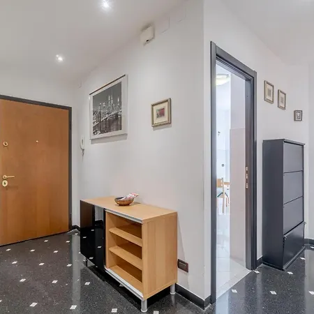 Castelletto Roomy & Functional Flat *