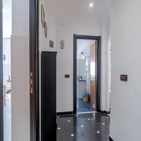 Castelletto Roomy & Functional Flat *